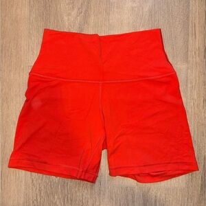 TNA golden 5” butter short